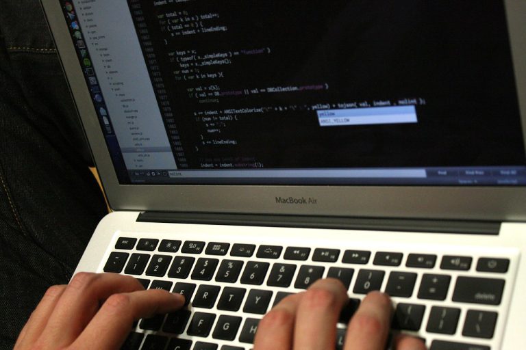 Premiers pas avec R : importer, nettoyer et explorer un jeu de données